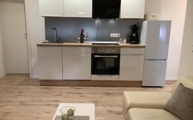 Exklusive Moderne 2 Zi. Wohnung in Ruhiger Lage