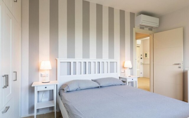 Italianway - Luxury Apartment in Modern Villa 2