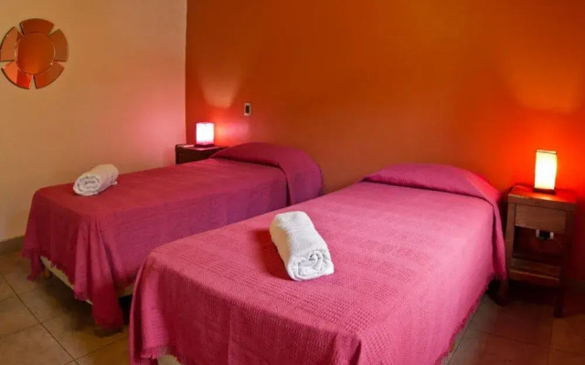 Alamo Hostel & Suites