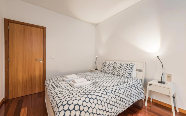 GuestReady - Ao Coliseu 2D Central studio suite