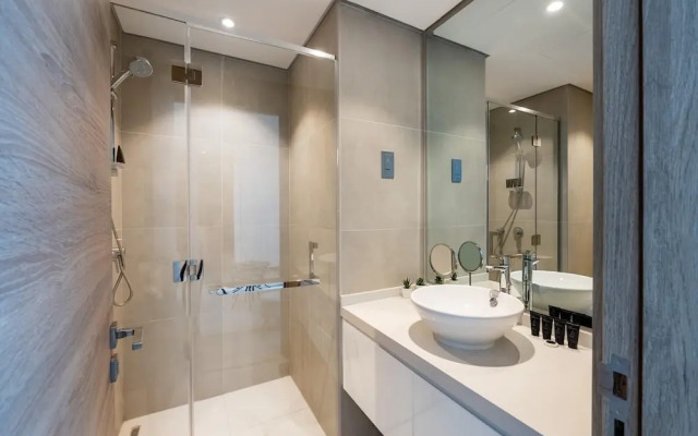 Chic 2BR w Dubai Marina Views