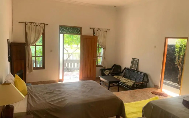 Lovina Vibes Hotel