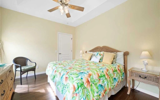 L'Pavia - Two Bedroom Condo