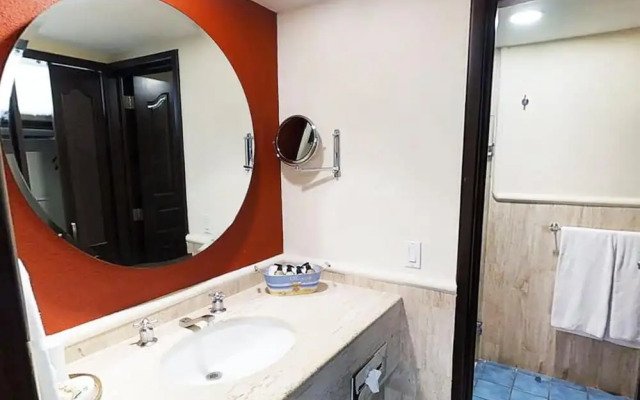 Cozy Studio Sleeps 4 in Marina Bay Cabo