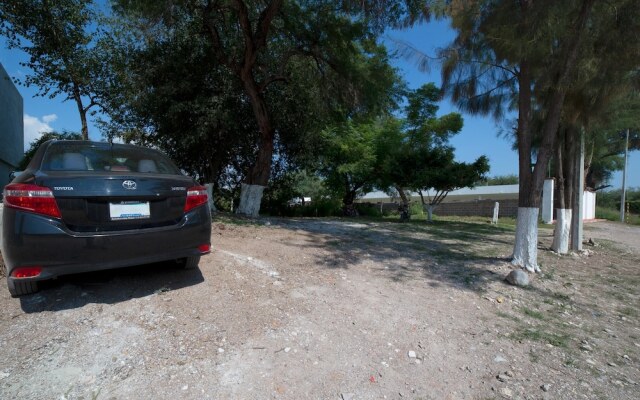 OYO Hotel Villas De San Miguel Media Luna