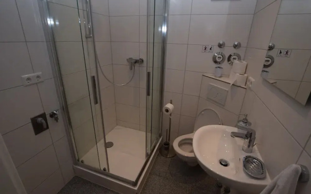AB Apartment 109