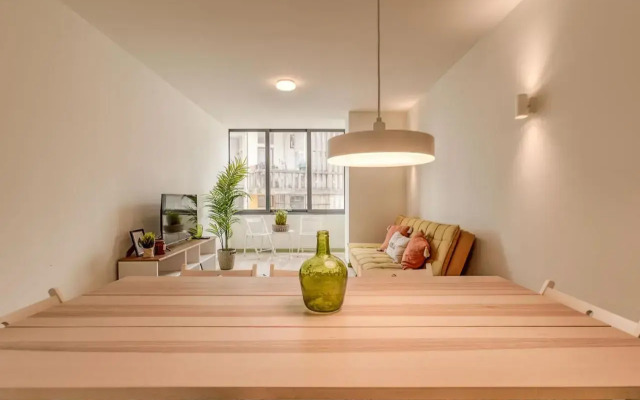 Travel and Live Apartments