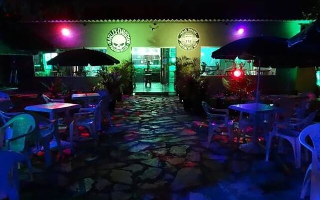 Road House GO 118 Motorcycle Hotel