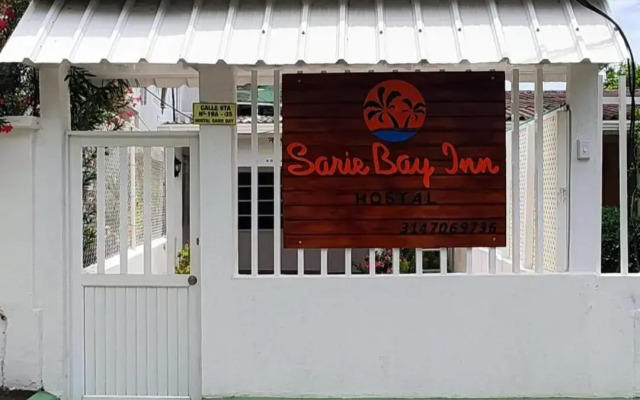 Sarie Bay Inn