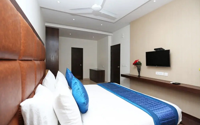 OYO 11337 Asian Hospitality