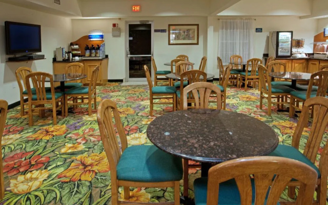Holiday Inn Express & Suites Columbus