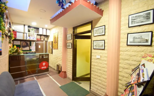 OYO 11494 Hotel Marc