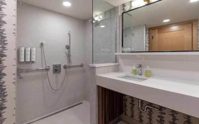 Hotel Canoe & Suites