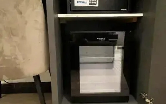 Zet on 9th Avenue (Adults Only)