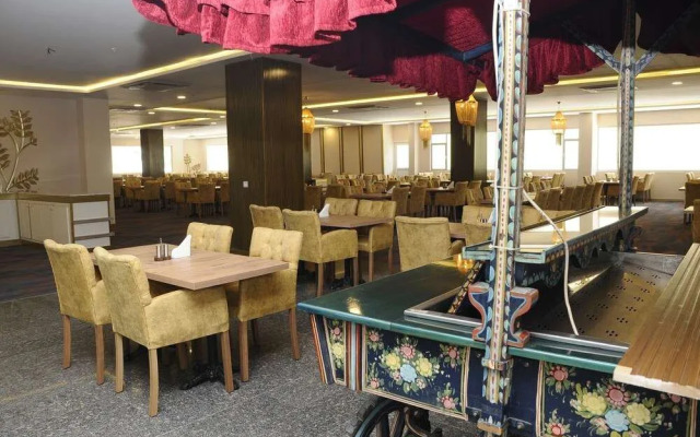 Yeni̇ Sevcan Hotel