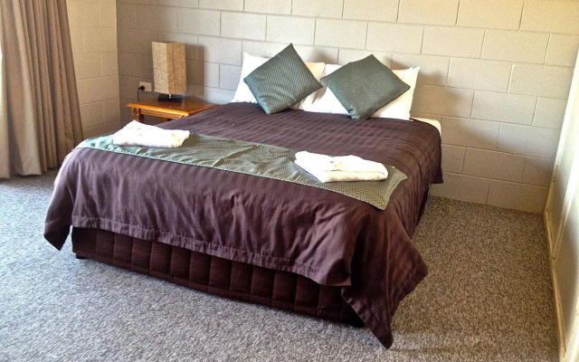 Colonial Court Holiday Apartments