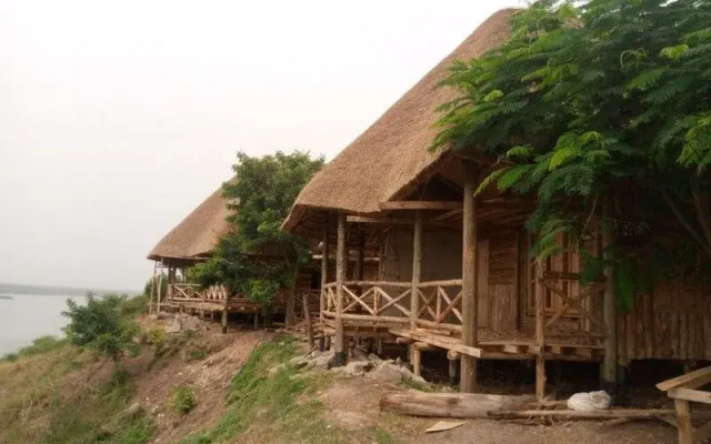Tembo Safari Lodge