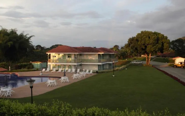 El Eden Resort
