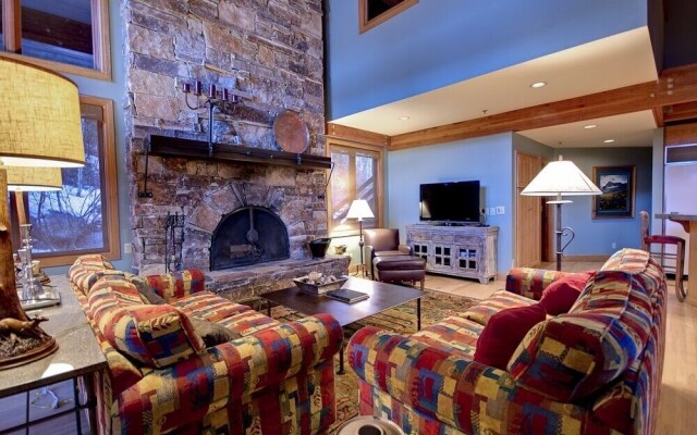 La Maconnerie #1 4 Bedroom Condo