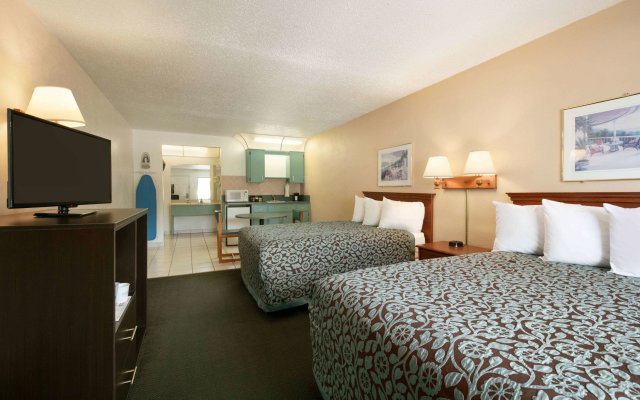 Days Inn by Wyndham Clearwater/Gulf to Bay