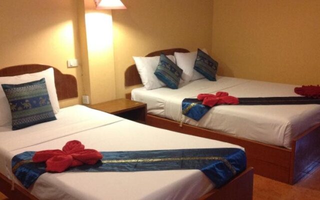 Coconut House Chaweng Hostel