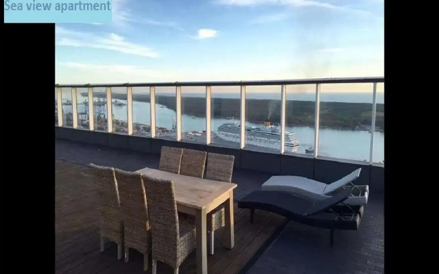25-Th Floor Sea View Apartment