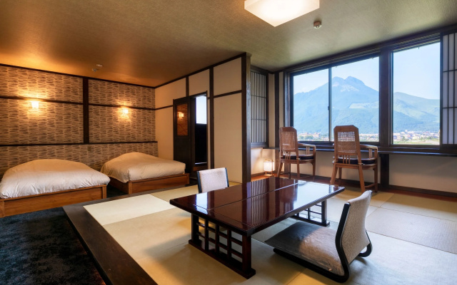 Yufuin Onsen Toshoan