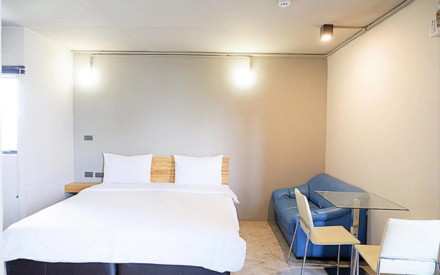 IZEN Budget Hotel & Residences (Plus)