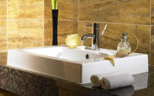 Westport Plaza Hotel