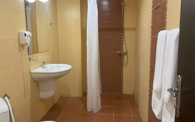 Lotos Hotel