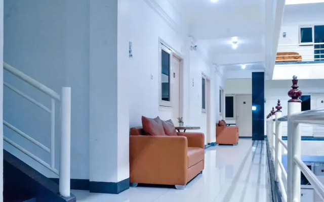 Oyo 965 Gading Guesthouse