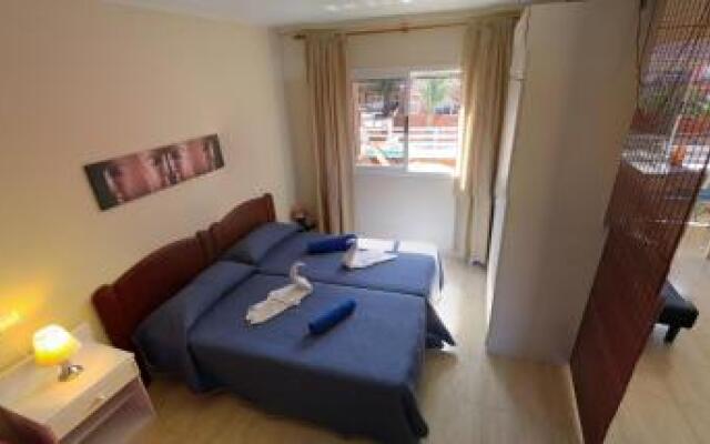 Romantic Sunny Apartment