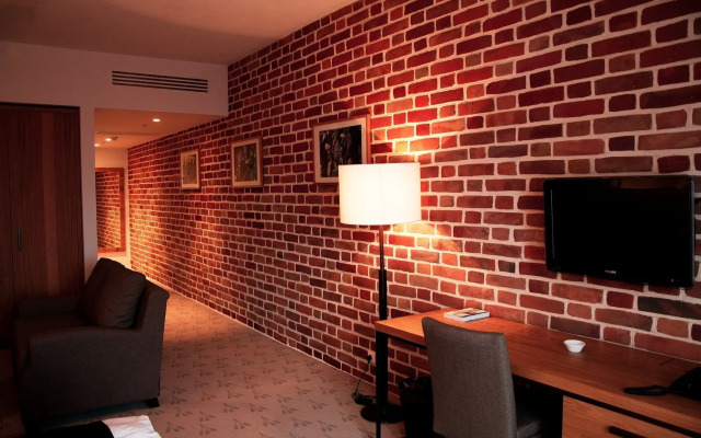 Great Polonia The Granary La Suite Hotel