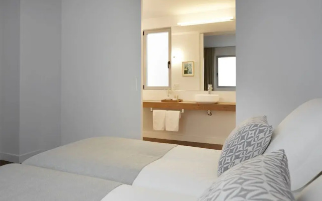 Zurriola Loft Apartment by FeelFree Rentals