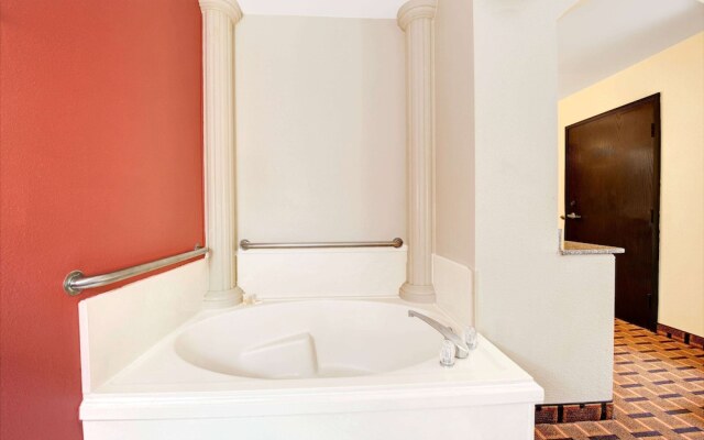 Days Inn Dallas Plano