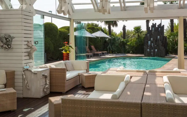 Color Hotel Style, Design & Gourmet