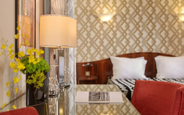 Hôtel Raspail Montparnasse