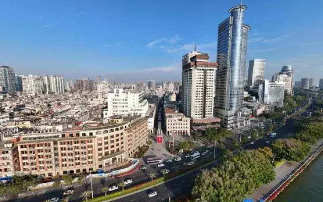 Xiamen 52 Hertz Scenic Apartment (Shimao Twin Towers)