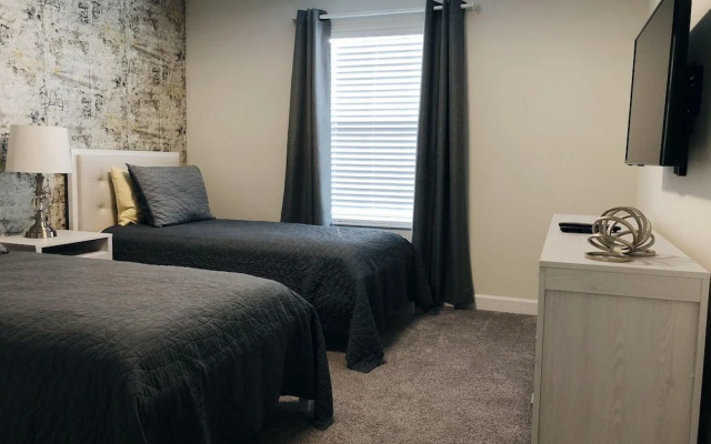 1556 PD - Poolside Bliss: Enchanted 4BR Townhome