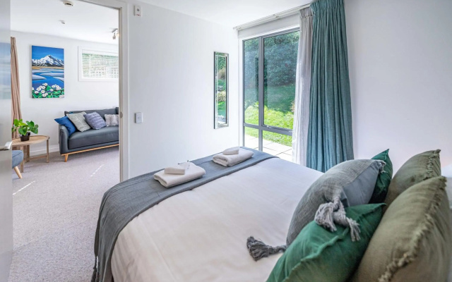 Central Luxury Apartment 114