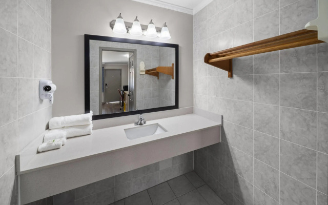 Days Inn by Wyndham Slidell