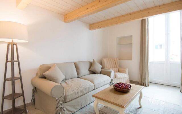 family-friendly apartment, parking possibilities, excellent location-Dimora Via Vitti 2