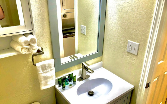 Bicentennial Inn