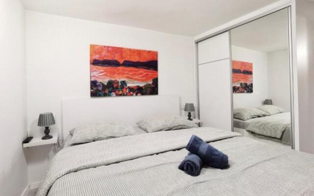 Jele - Perfect Location - A1