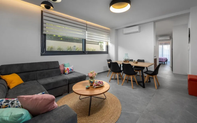 Lavender Luxury Apartment in Rhodes