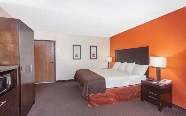 AmericInn by Wyndham Carlton