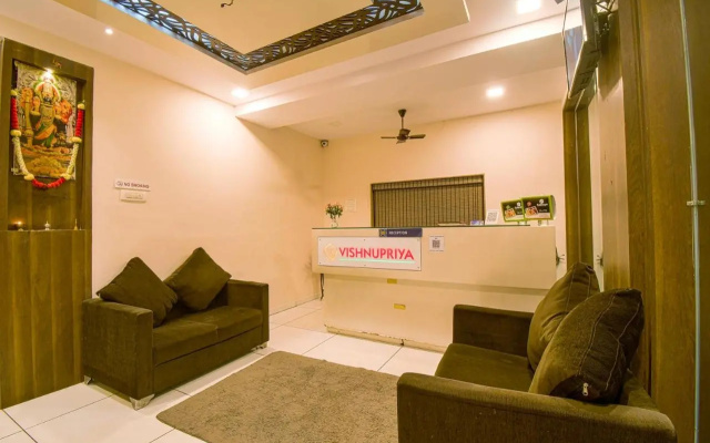 Hotel Vishnupriya Grand
