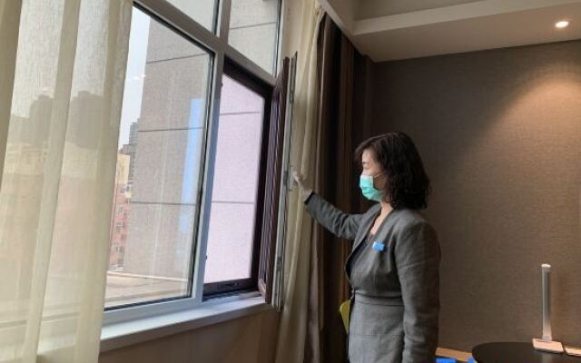 Yating Hotel (Rizhao Station RT Mart Branch)