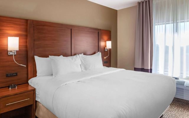 Comfort Inn & Suites