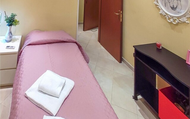Stunning Apartment in Roma With Wifi and 2 Bedrooms